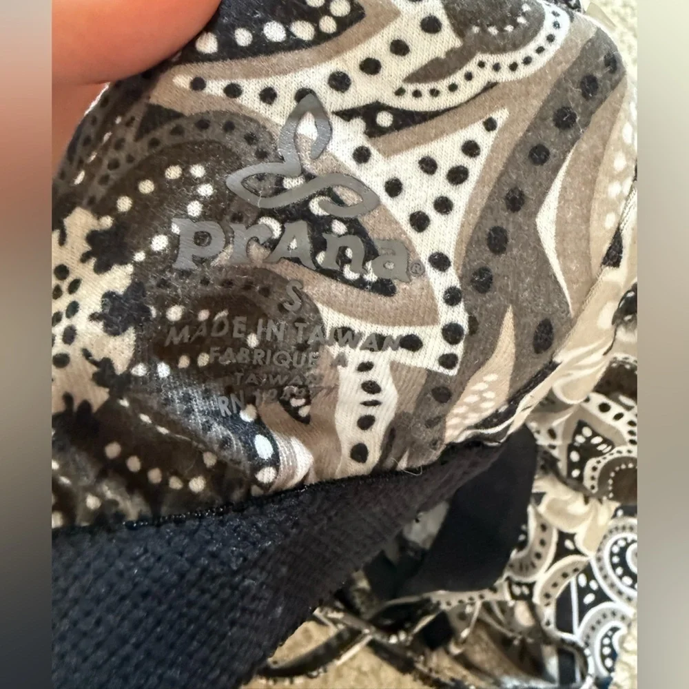 Prana Breathe Dress Black White Floral Paisley Print Size Small - Picture 6 of 6